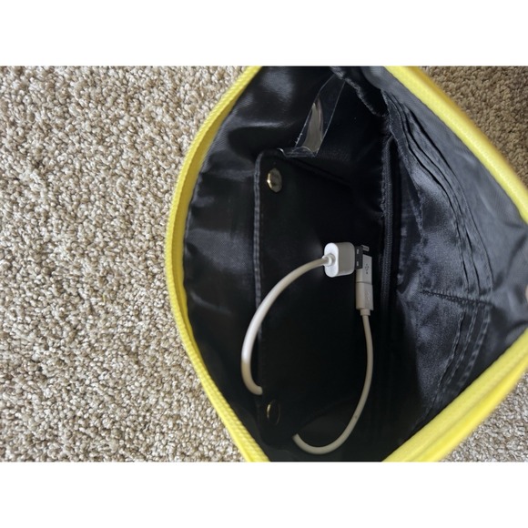 Adrienne Vittadni Bright Yellow Charging Wristlet Wallet Clutch - Picture 12 of 16